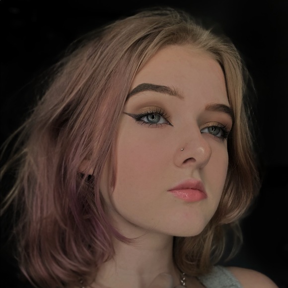 Meet your Posher, Destry - Picture 1 of 1